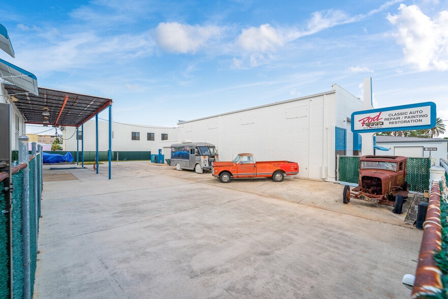 More Photos Of 101 SW Ocean Blvd, Stuart Warehouse For Sale