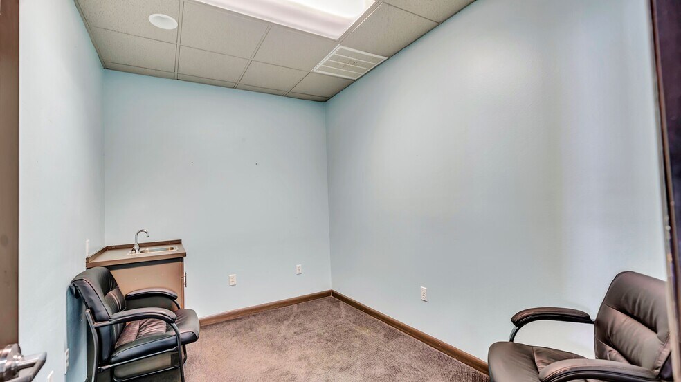 More Photos Of 3831 Tyrone Blvd N, Saint Petersburg Office For Lease