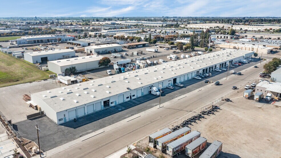 More Photos Of 2695 S Cherry Ave, Fresno Warehouse For Lease