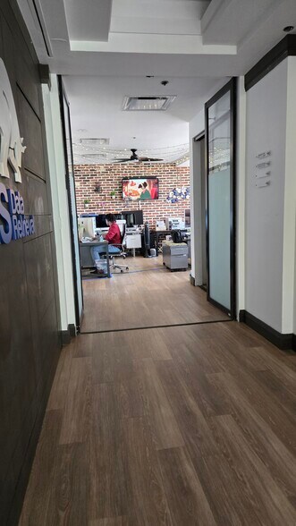 More Photos Of 240 1st Ave S, Saint Petersburg Loft Creative Space For Lease