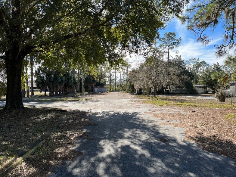 More Photos Of 407 E Ash St, Perry Medical For Sale