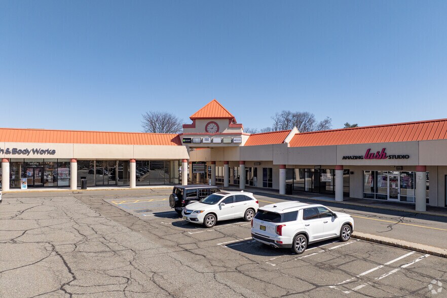 Primary Photo Of 1210 Hamburg Tpke, Wayne Unknown For Lease