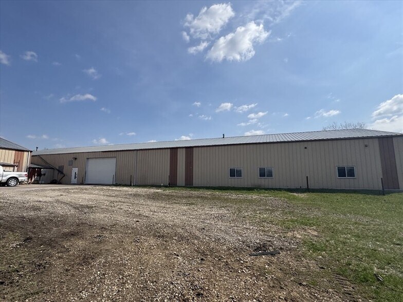 More Photos Of 212 Blees Industrial Dr, Macon Industrial For Sale