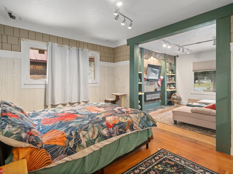 More Photos Of 237 S 7400 E, Huntsville Freestanding For Sale