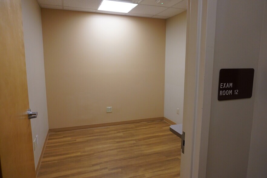 More Photos Of 11416 N 56th St, Tampa Medical For Lease