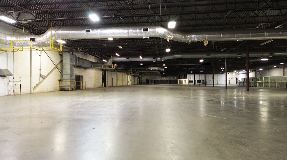 More Photos Of 2415 N Highway 81, Anderson Manufacturing For Lease