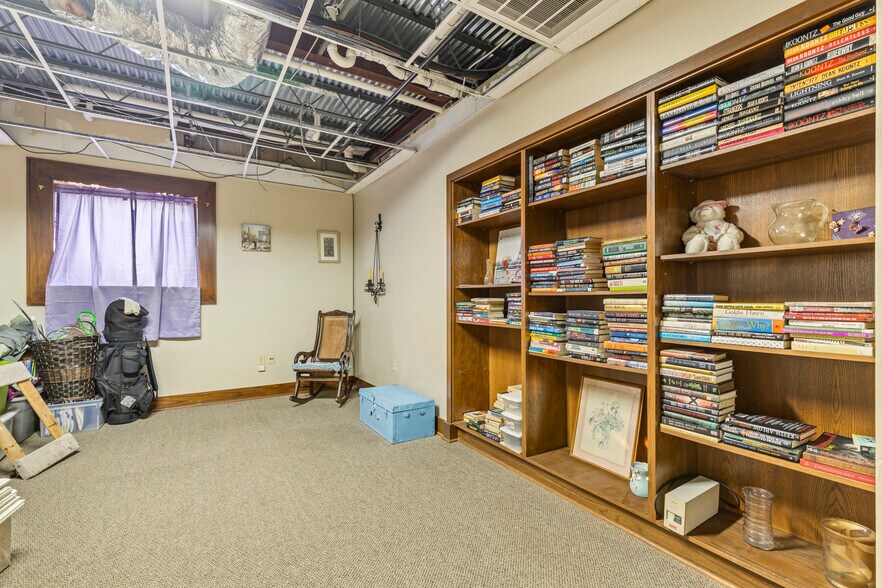 More Photos Of 115-117 W Grand Ave, Tonkawa Storefront Retail Office For Sale