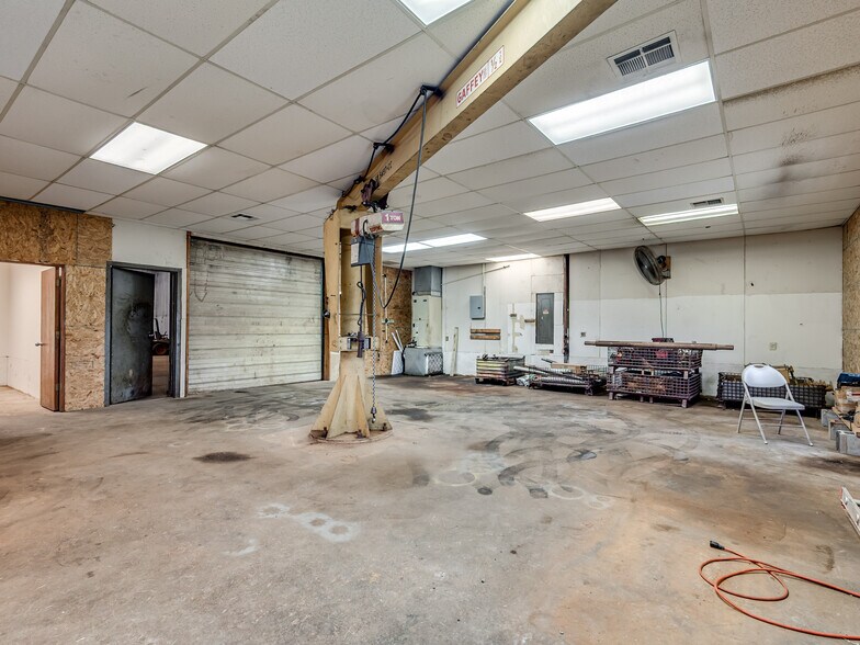 More Photos Of 22514 2930 rd, Kingfisher Industrial For Sale