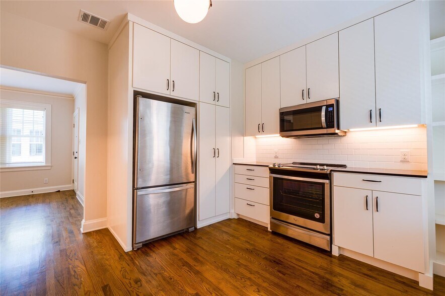 More Photos Of 2837 Hemphill St, Fort Worth Apartments For Sale