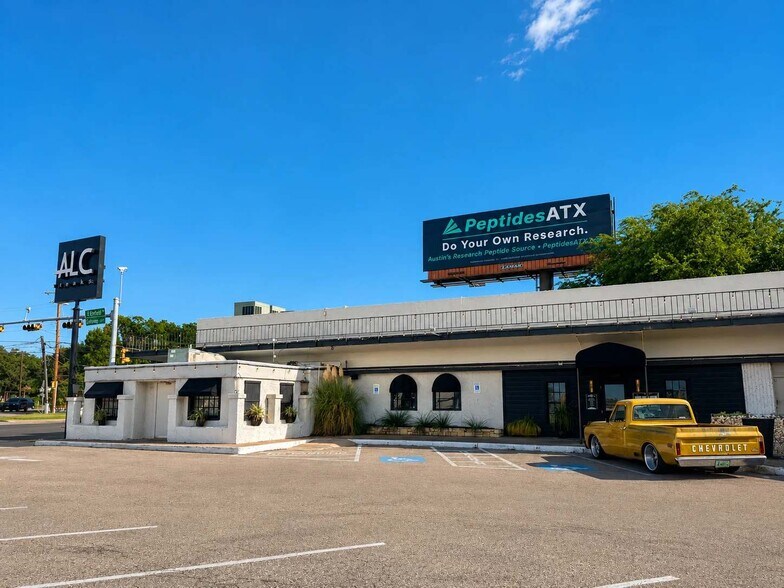 More Photos Of 908 W 12th St, Austin Unknown For Lease