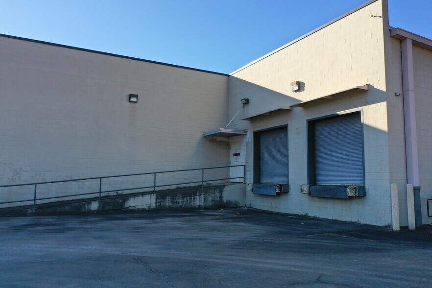 More Photos Of 210 Haynes St, Talladega Freestanding For Lease