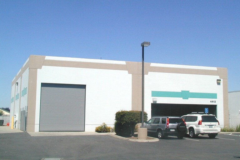 More Photos Of 4412 Harlin Dr, Sacramento Warehouse For Lease