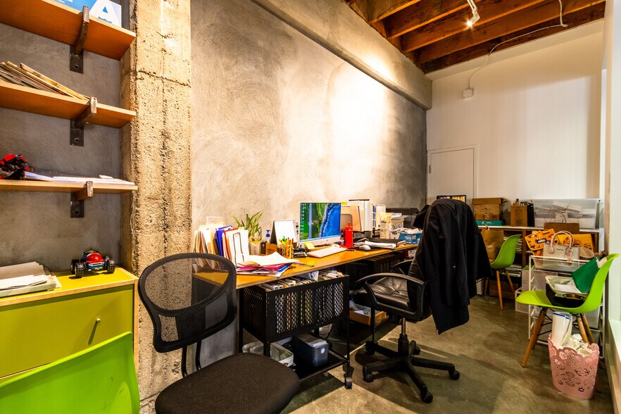 More Photos Of 1122-1126 Folsom St, San Francisco Industrial For Sale