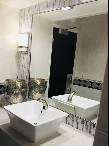 More Photos Of 4601 Excelsior Blvd, Saint Louis Park Office Residential For Lease