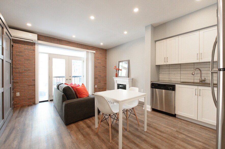 More Photos Of 148 James St S, Hamilton Storefront Retail Residential For Sale