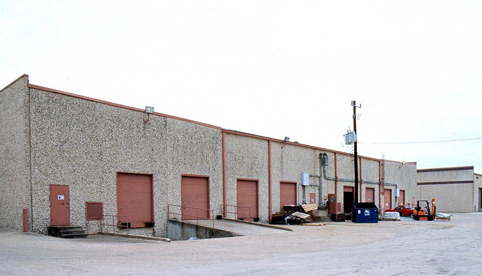 More Photos Of 4003 Greenbriar Dr, Stafford Warehouse For Lease