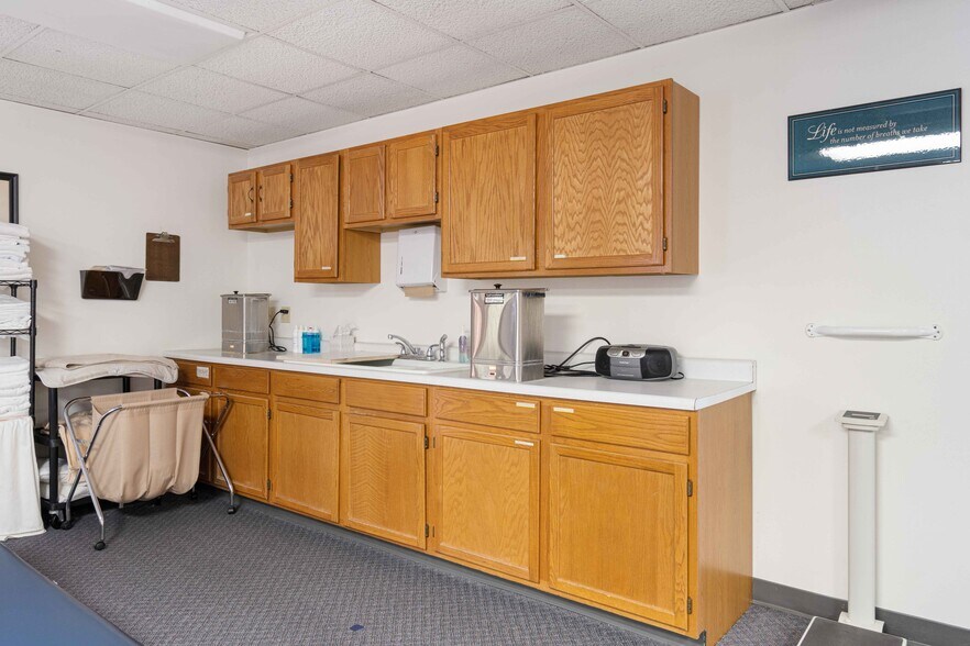 More Photos Of 13049 Frankstown Rd, Pittsburgh Medical For Sale