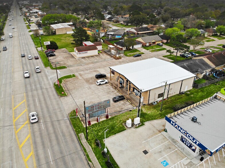 More Photos Of 8380 Spencer Hwy, La Porte Freestanding For Sale