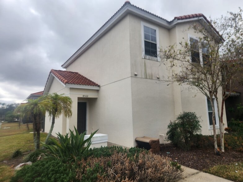 More Photos Of 4565 Corsa Ln, Kissimmee Apartments For Sale