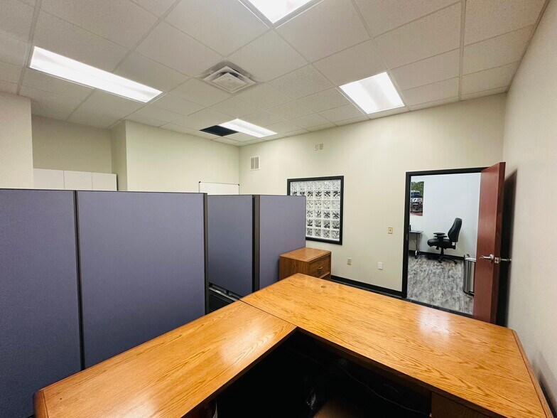 More Photos Of 12276 San Jose Blvd, Jacksonville Medical For Lease