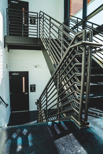 More Photos Of 529 W Summit Ave, Charlotte Office For Lease