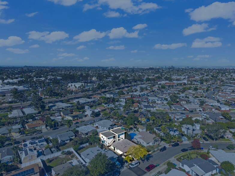 More Photos Of 4286 Samoset Ave, San Diego Multifamily For Sale