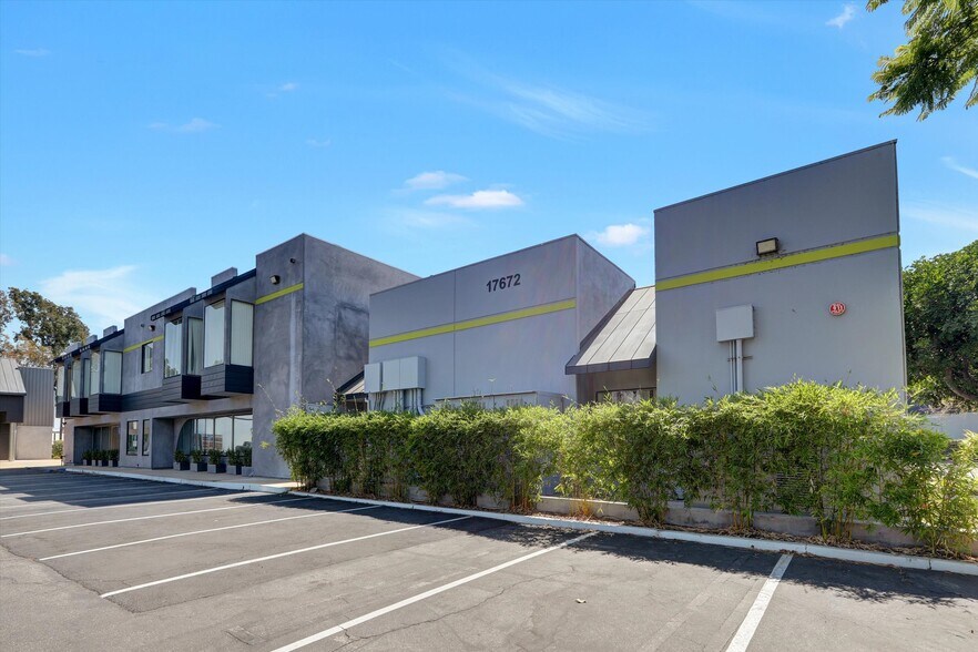 More Photos Of 17672 Cowan, Irvine Light Manufacturing For Lease