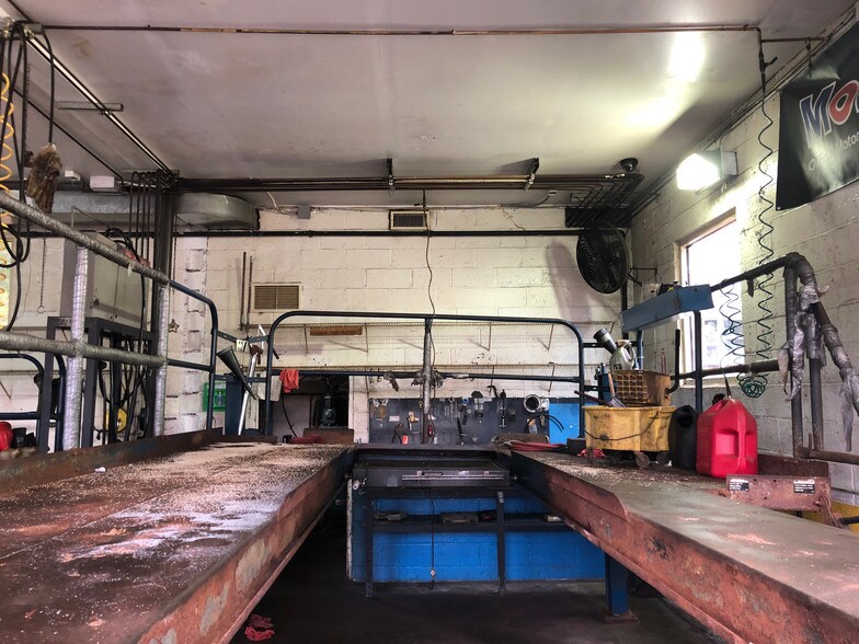 More Photos Of 5 Main St, Chester Auto Repair For Sale