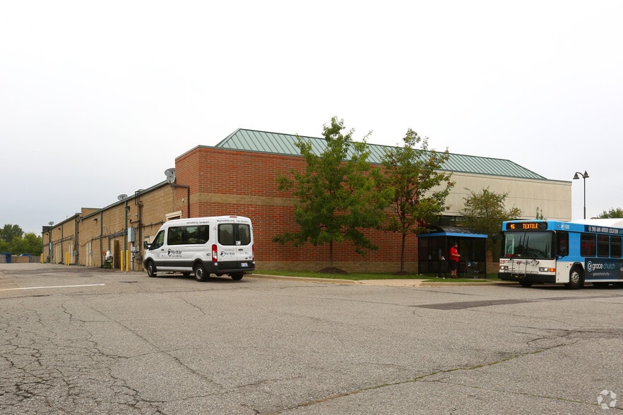 More Photos Of 1846-1938 Whittaker Rd, Ypsilanti Freestanding For Lease