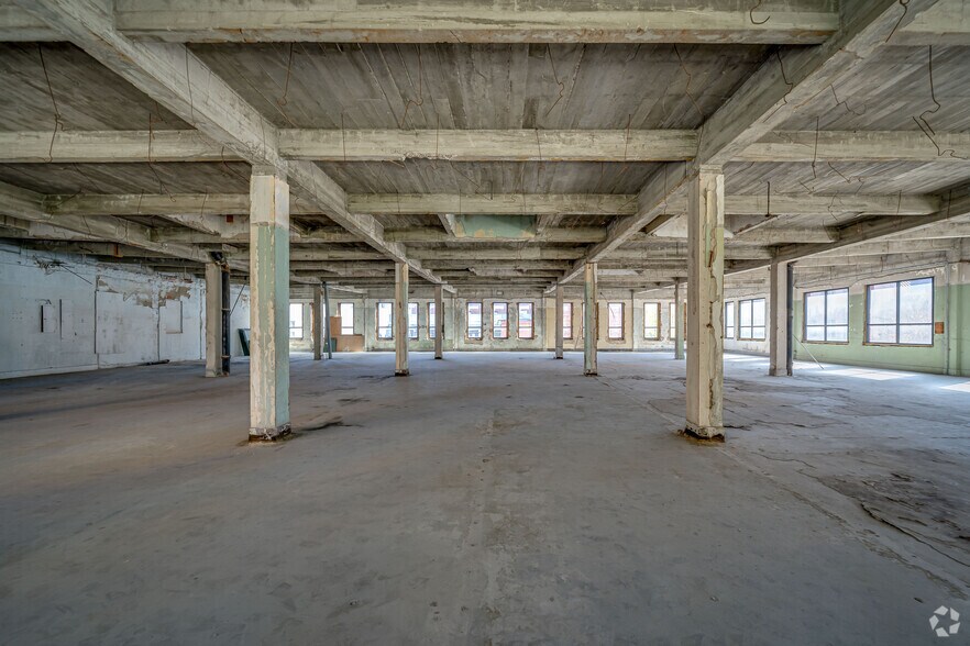 More Photos Of 421 Fannin St, Houston Office For Sale