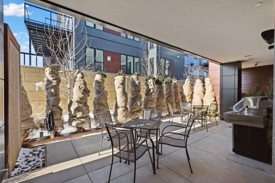 Primary Photo Of 275 Lake St, Wayzata Office Residential For Lease