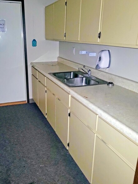 More Photos Of 4041 Mississippi Ave, Cahokia Loft Creative Space For Sale
