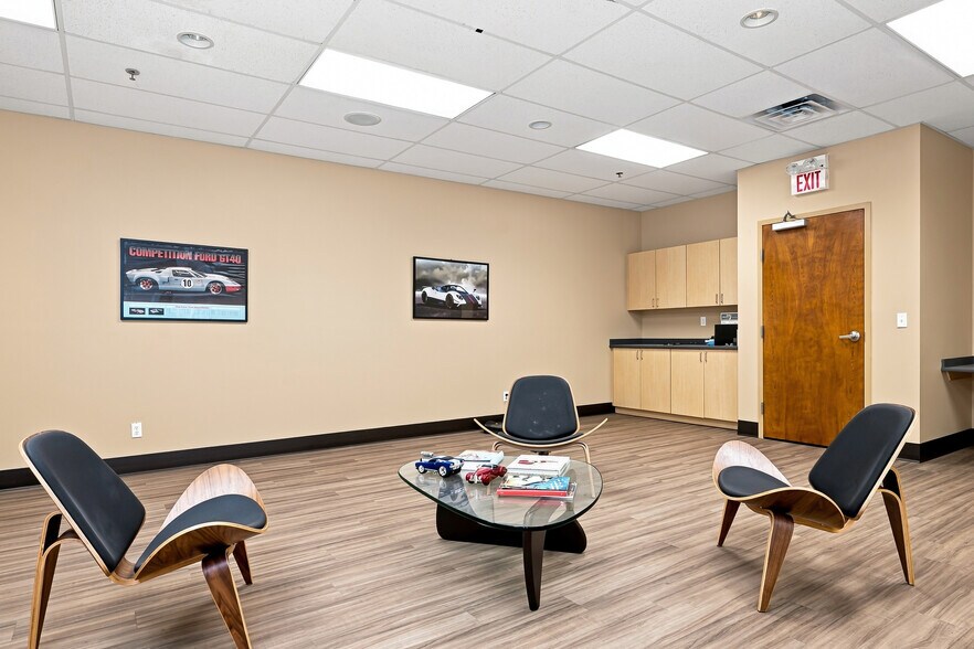 More Photos Of 2701 Crimson Canyon Dr, Las Vegas Light Manufacturing For Sale