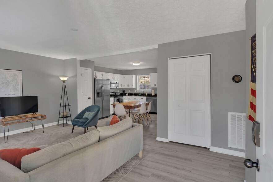 More Photos Of 901 21st Ave N, Nashville Multifamily For Sale