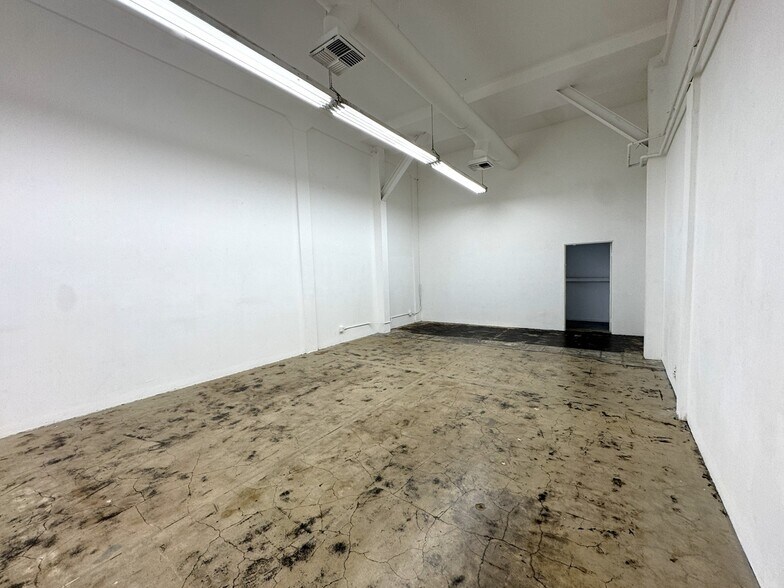 More Photos Of 1018-1020 S Los Angeles St, Los Angeles Light Manufacturing For Lease