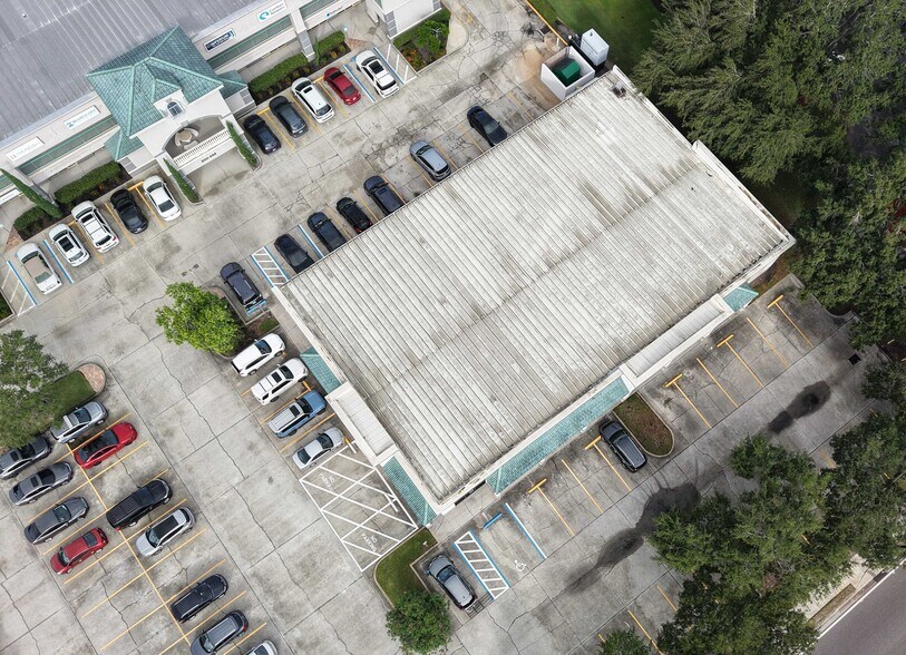 More Photos Of 802 N John Young Pky, Kissimmee General Retail For Sale