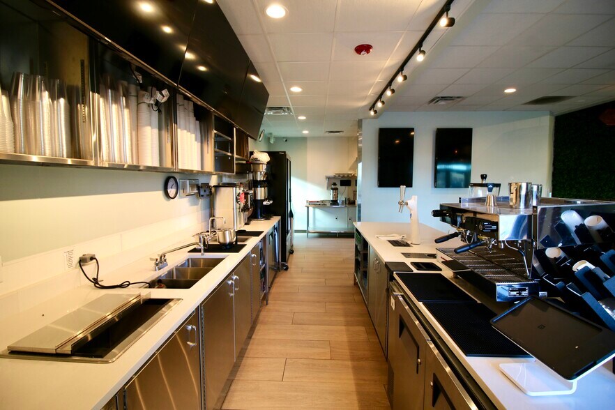 More Photos Of 12634 Indore Pl, Littleton Restaurant For Sale