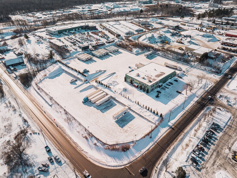 More Photos Of 500 Montée Labossière, Vaudreuil-dorion Service For Sale