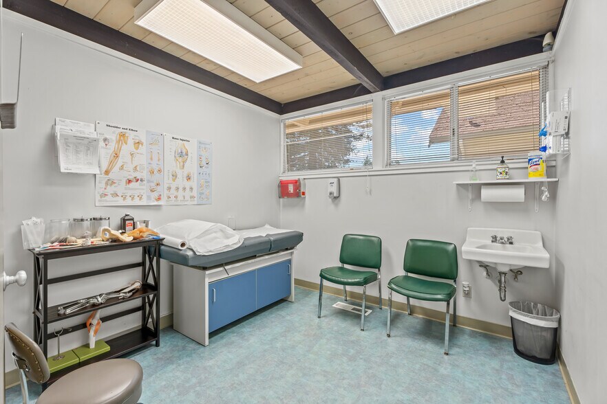 More Photos Of , Ukiah Office For Sale