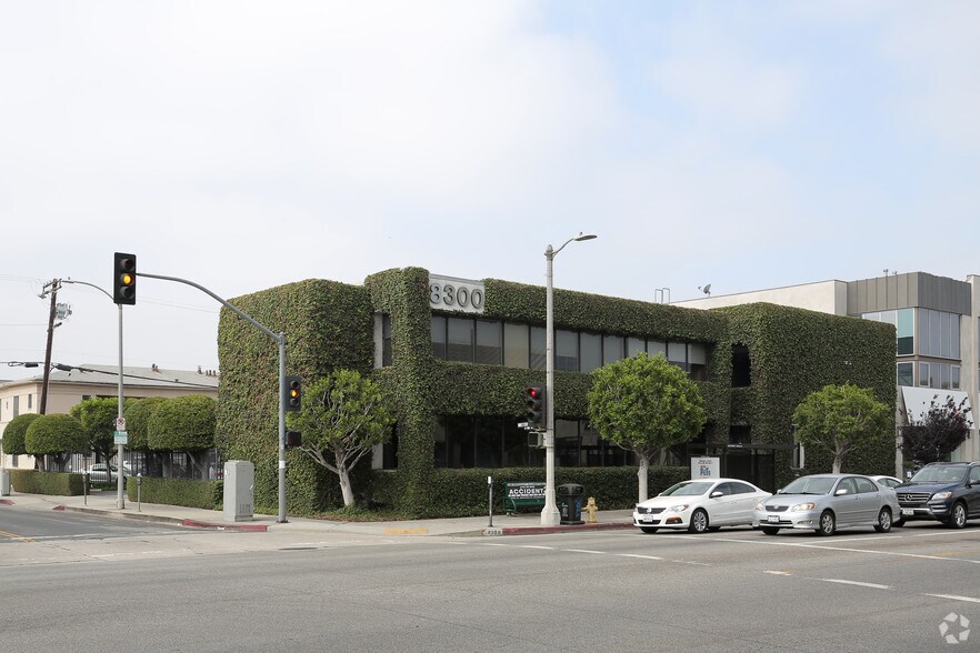Primary Photo Of 8300-8304 Beverly Blvd, Los Angeles Office For Lease