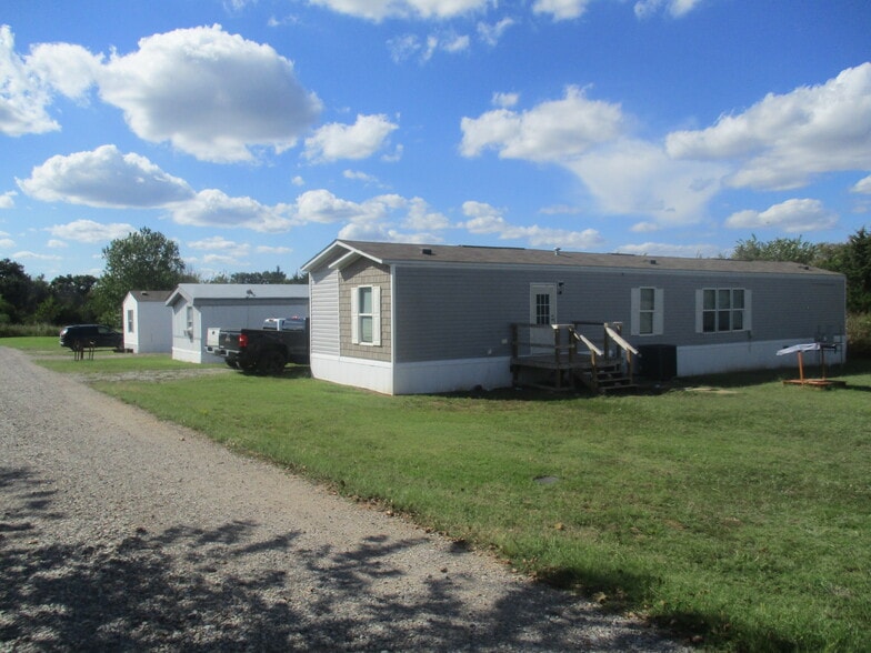 More Photos Of 16504 Gaddy Rd, Shawnee Manufactured Housing Mobile Home Park For Sale