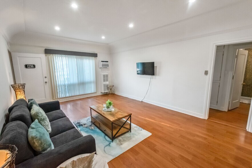 More Photos Of 1296 S Citrus Ave, Los Angeles Apartments For Sale