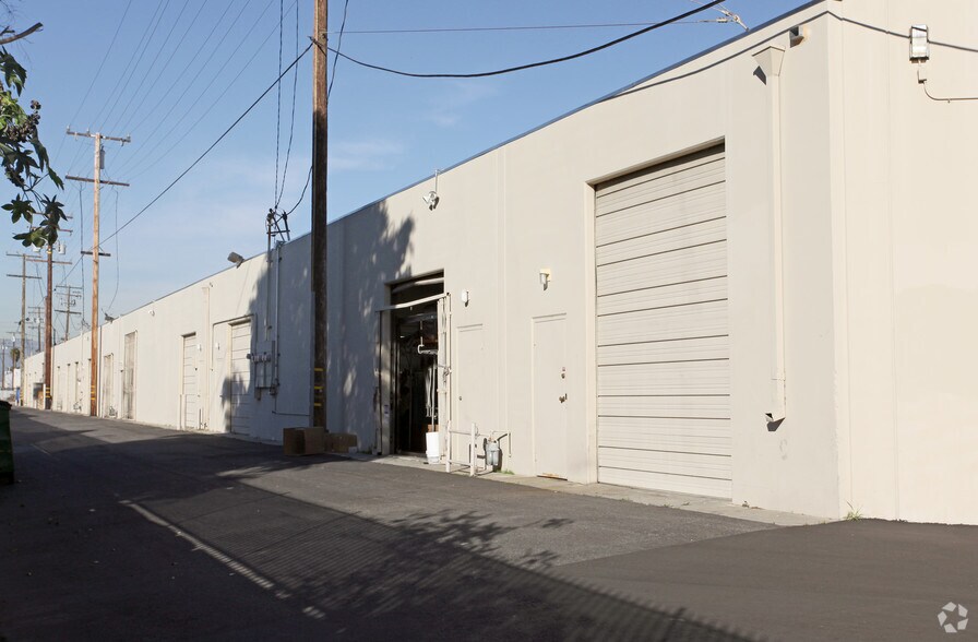 More Photos Of 16741-16755 Parkside St, Cerritos Unknown For Lease