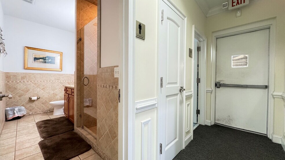 More Photos Of 2601 Colley Ave, Norfolk Warehouse For Lease