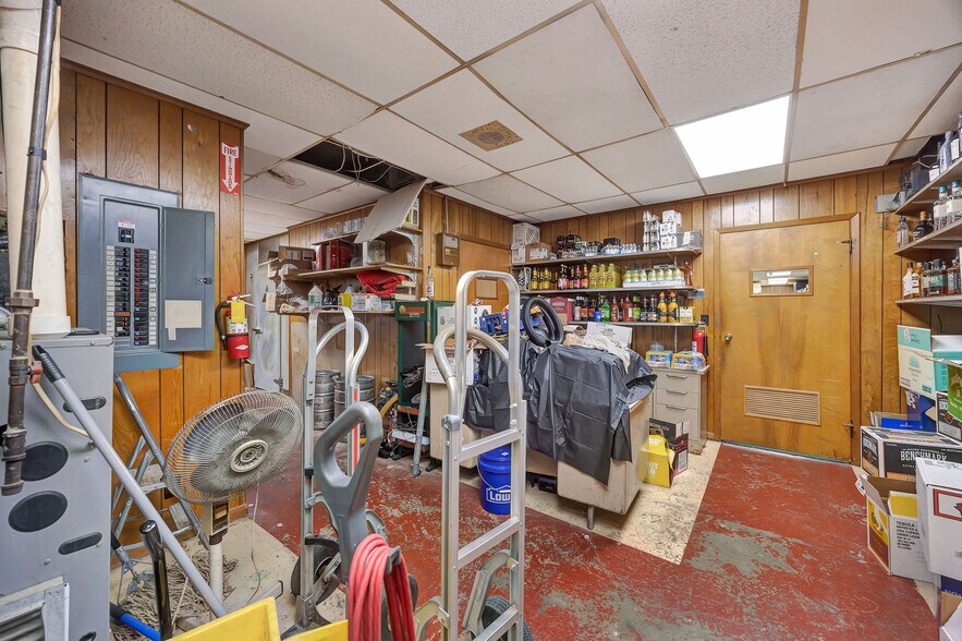 More Photos Of 100 S Brookville Pike, West College Corner Freestanding For Sale