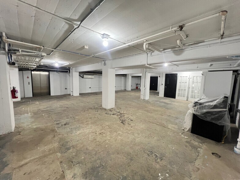 More Photos Of 190 Christopher Columbus Dr, Jersey City Office Residential For Lease