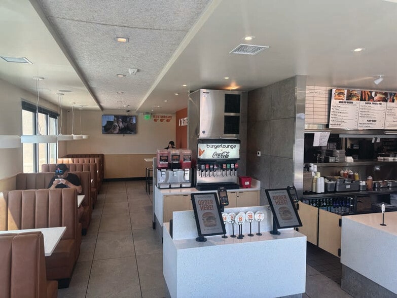 More Photos Of 2000-2008 N Sepulveda Blvd, Manhattan Beach Freestanding For Lease