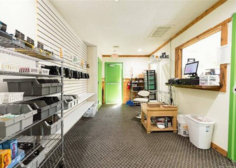 More Photos Of 4300 W Rogers Blvd, Skiatook Freestanding For Lease