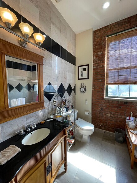 More Photos Of 9 E 18th St, Bayonne Apartments For Sale
