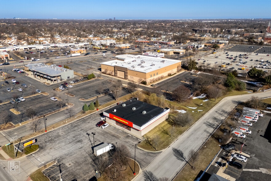 More Photos Of 2075 Bloomingdale Rd, Glendale Heights General Retail For Sale